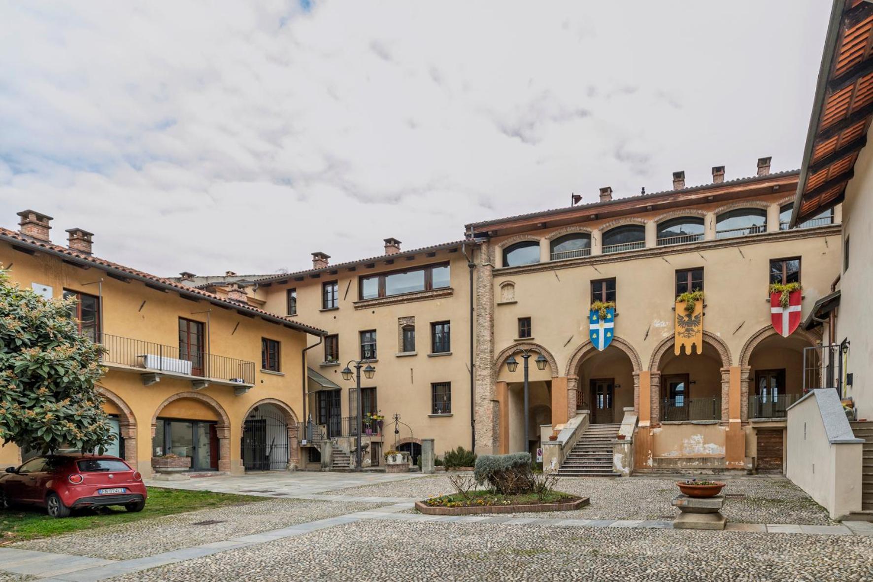 Appartamento Palazzo Dei Duchi Avigliana Exteriör bild